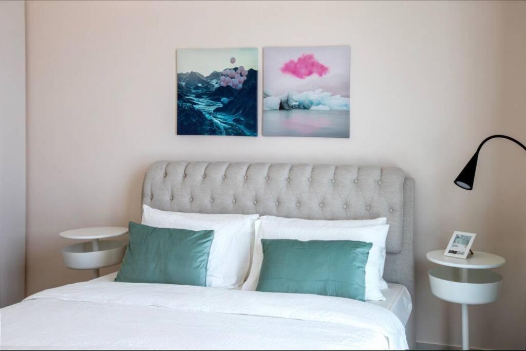 A Luxury Aprt 2 Bedrooms Balcony With Wonderful View Mall Access Hi Speed Wifi Beach Access & Much More For Family Only Samaheej Exterior foto